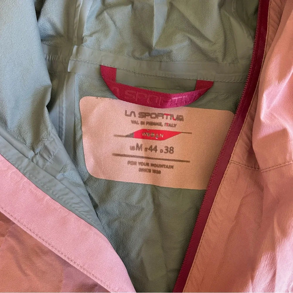 Women’s la sportiva running rain jacket in pink | size medium - Picture 2 of 10